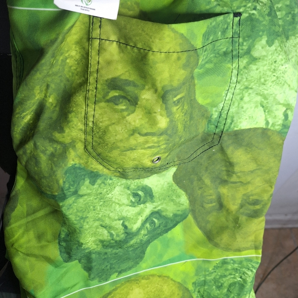 I'm MONEY double up hustler shorts size L